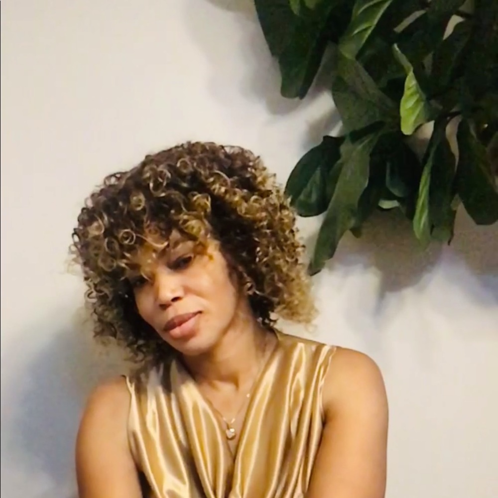 Two-Tone Synthetic Curl Hair Wigs 14 Inches. With Bangs